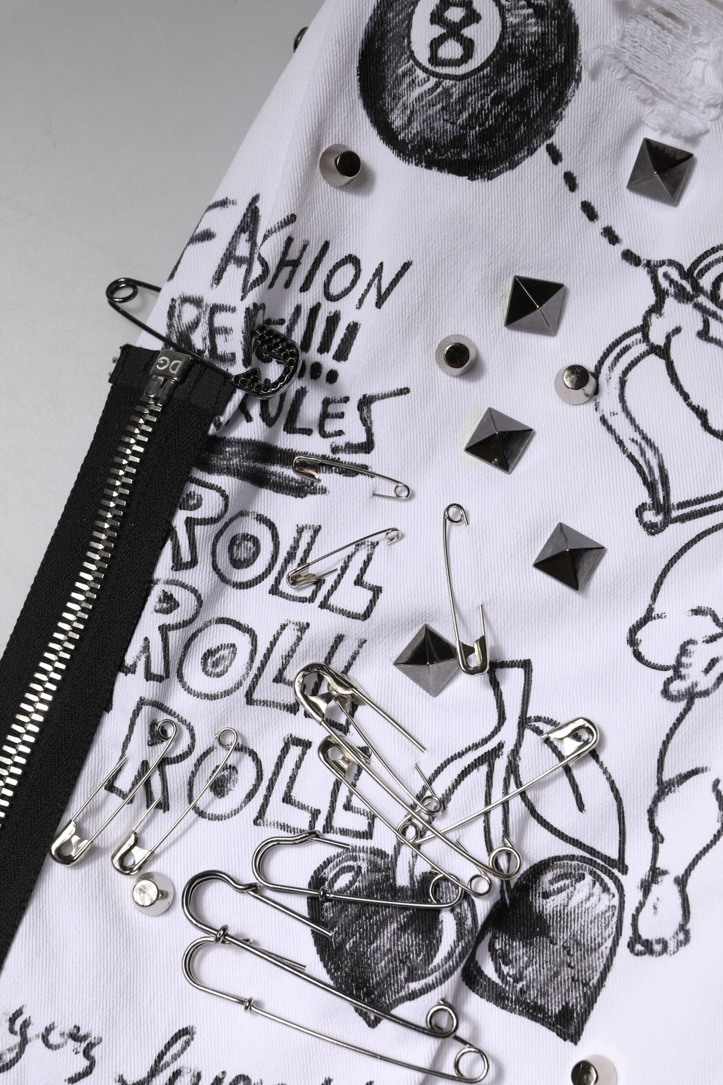 Dolce & Gabbana White Printed Embellished Skinny Denim Jeans